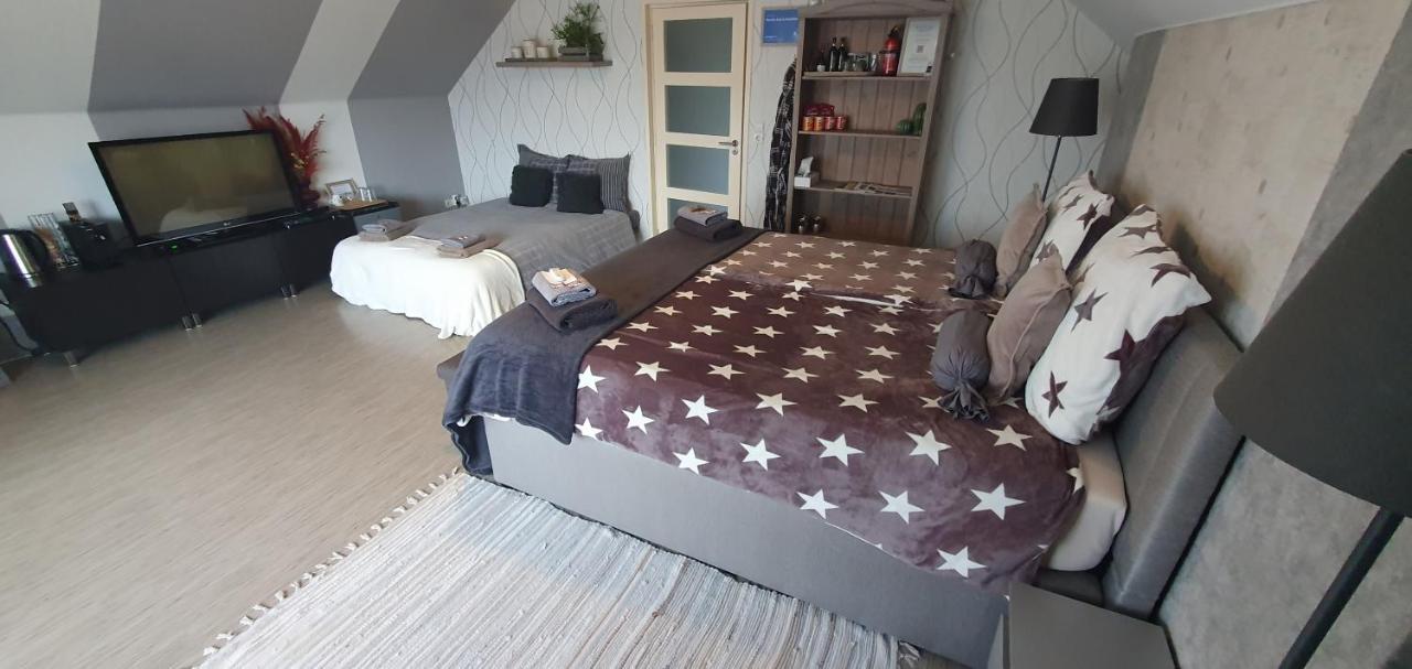 Bed & Breakfast Ravelin Рес Екстер'єр фото